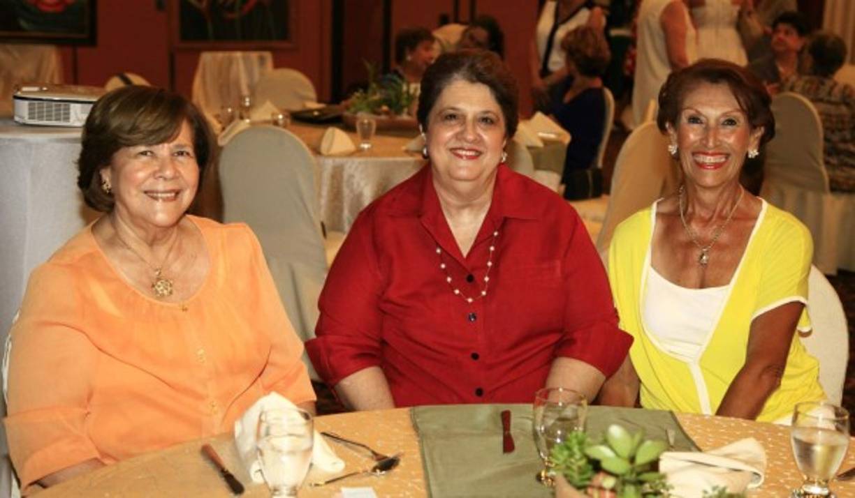 Mirna Fernández, Estela Padget y Miriam Millares.