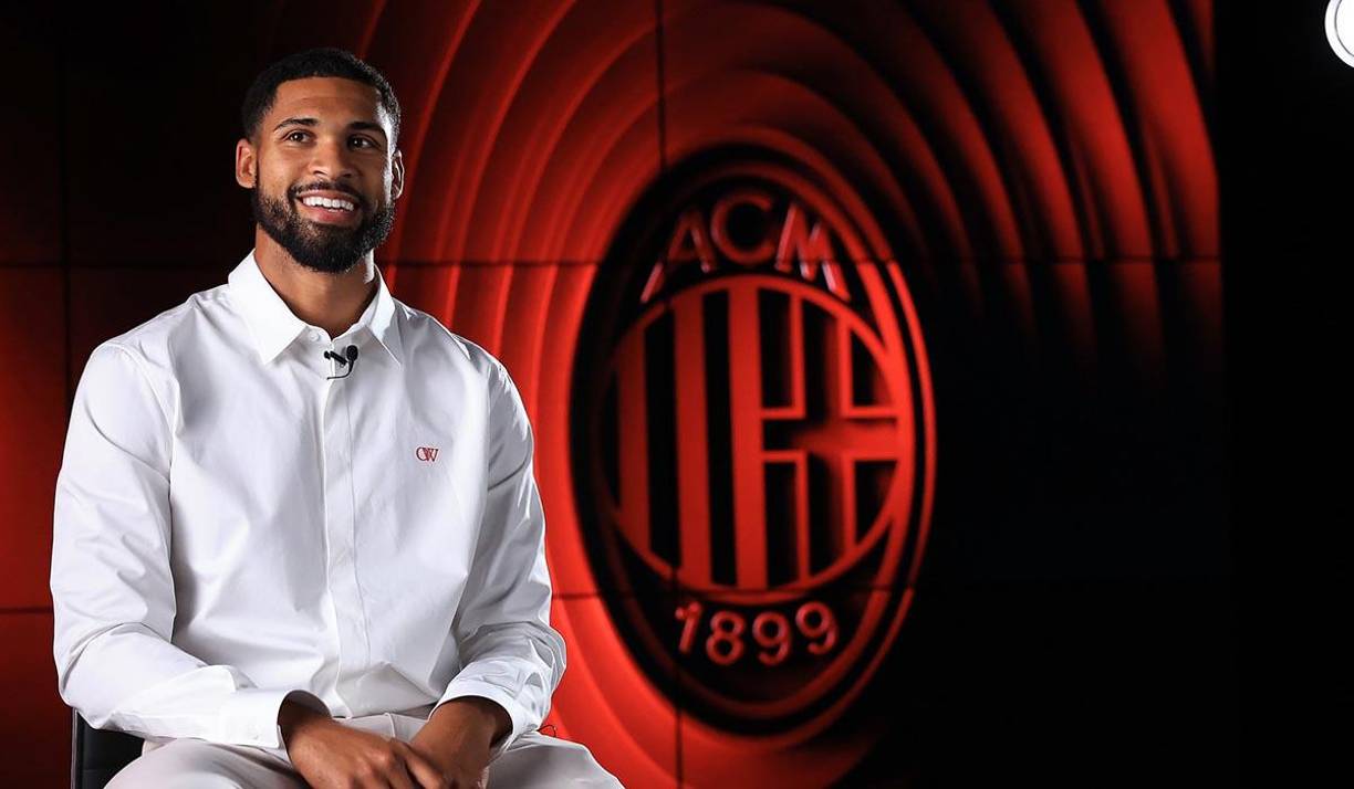 OFICIAL: El mediocampista inglés <b>Ruben</b> <b>Loftus-Cheek</b>, se comprometió con el AC Milan por cuatro años, llega procedente del Chelsa.