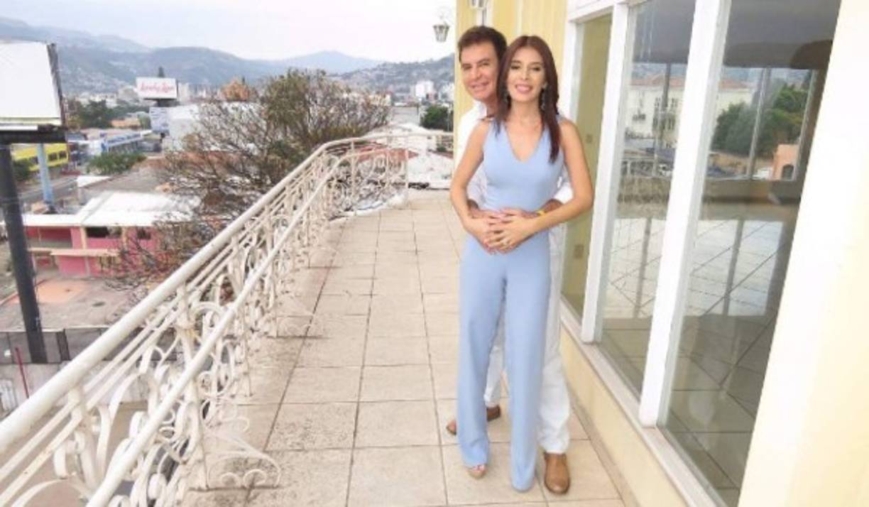 Tras creer que hay un bebé gestándose en el vientre de Iroshka Elvir, algunos seguidores la han felicitado, y otros solo han mostrado sus caritas de asombro.