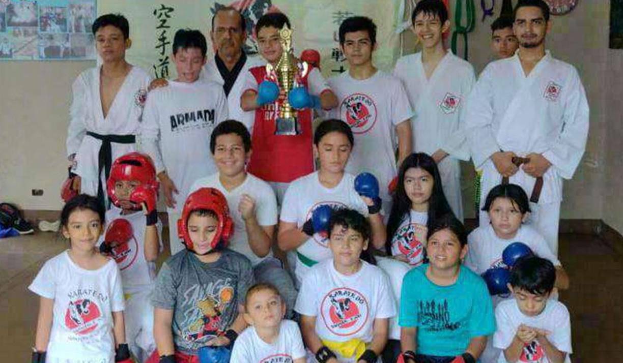 El karate también es una excelente actividad para mejorar la salud en general. La práctica regular de karate ayuda a reducir el estrés, mejorar la postura y aumentar la resistencia cardiovascular