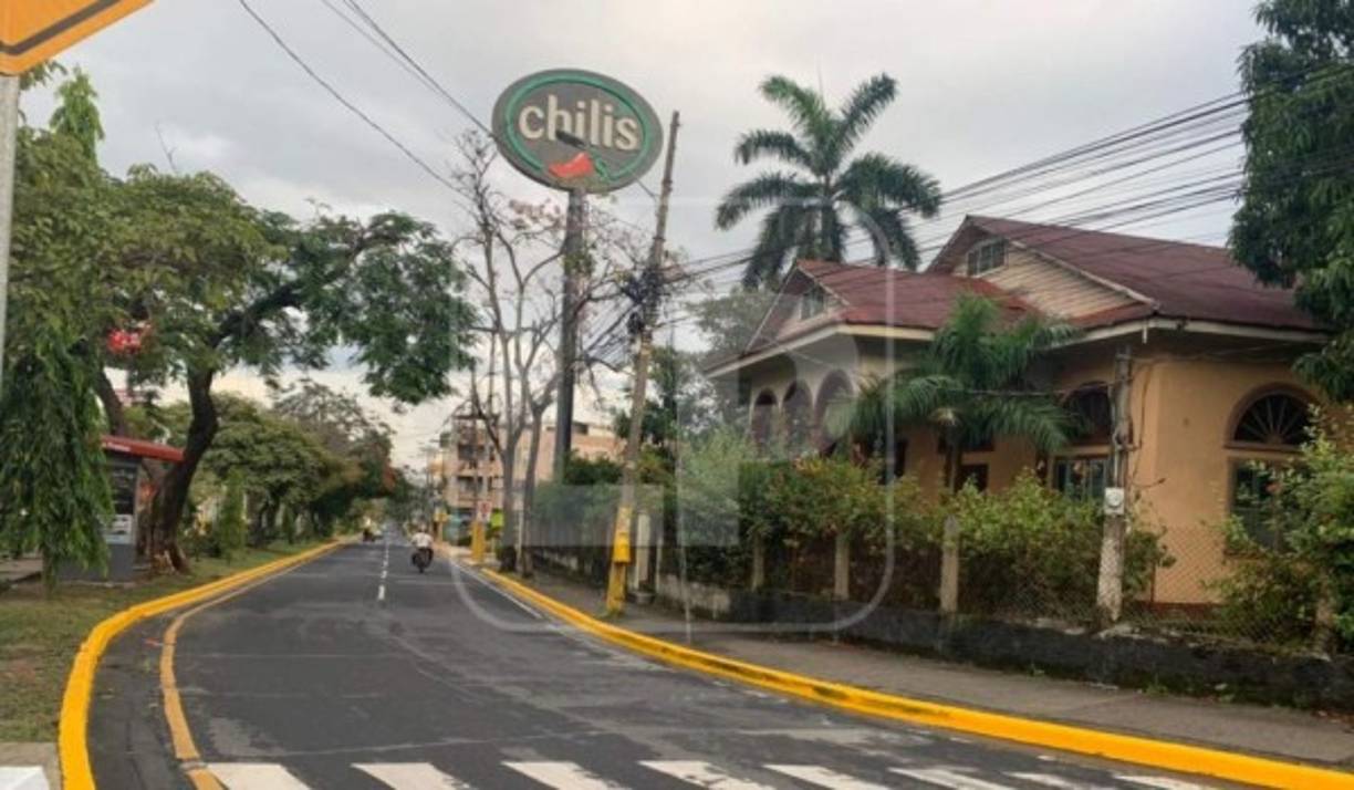Aunque la circulación vehicular y ciudadana está autorizada, sampedranos, en condiciones climáticas favorables aunque con lluvias esporádicas, decidieron no salir de casa.