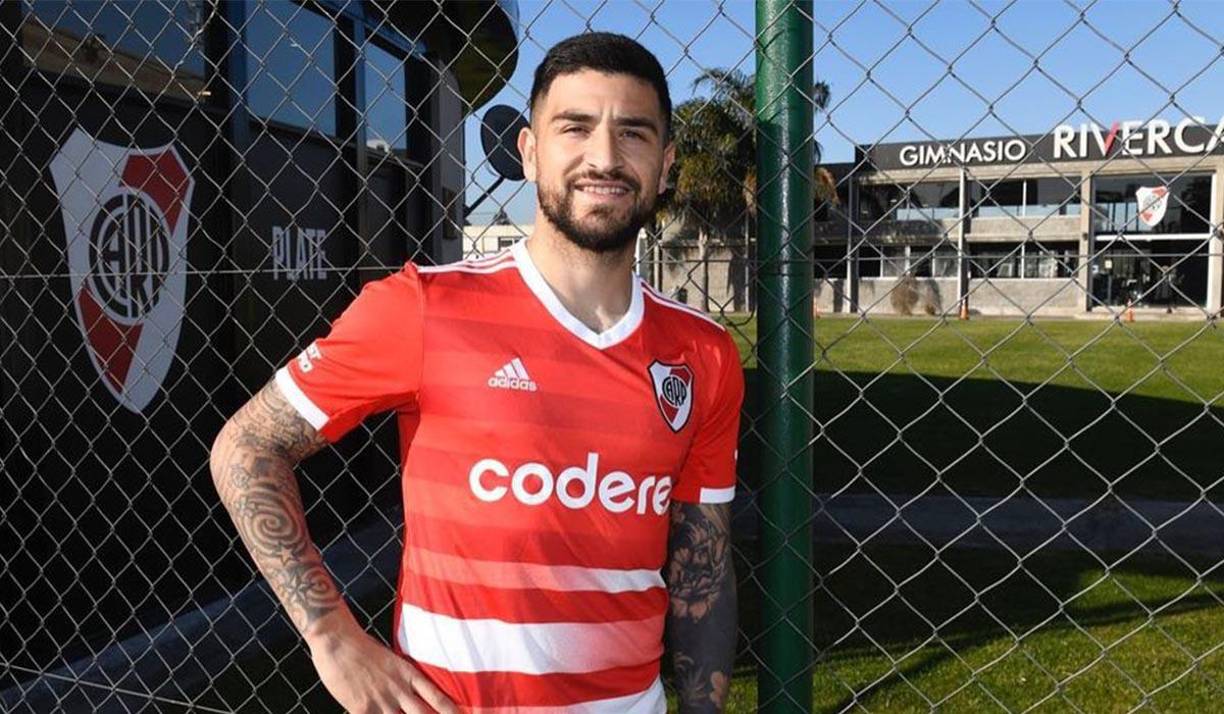 La madre del jugador argentino era doña Zunilda de 66 años de edad y su hermana Melani de 25 años. 