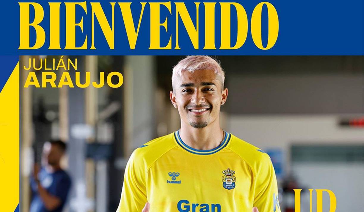 El lateral derecho mexicano del FC Barcelona, <b>Julián</b> <b>Araujo,</b> jugará cedido la próxima temporada en la UD Las Palmas. Llegado al conjunto ‘culé’ en enero de 2023 procedente de Los Ángeles Galaxy, no debutó como azulgrana hasta el pasado mes de junio en un amistoso con el Vissel Kobe japonés.