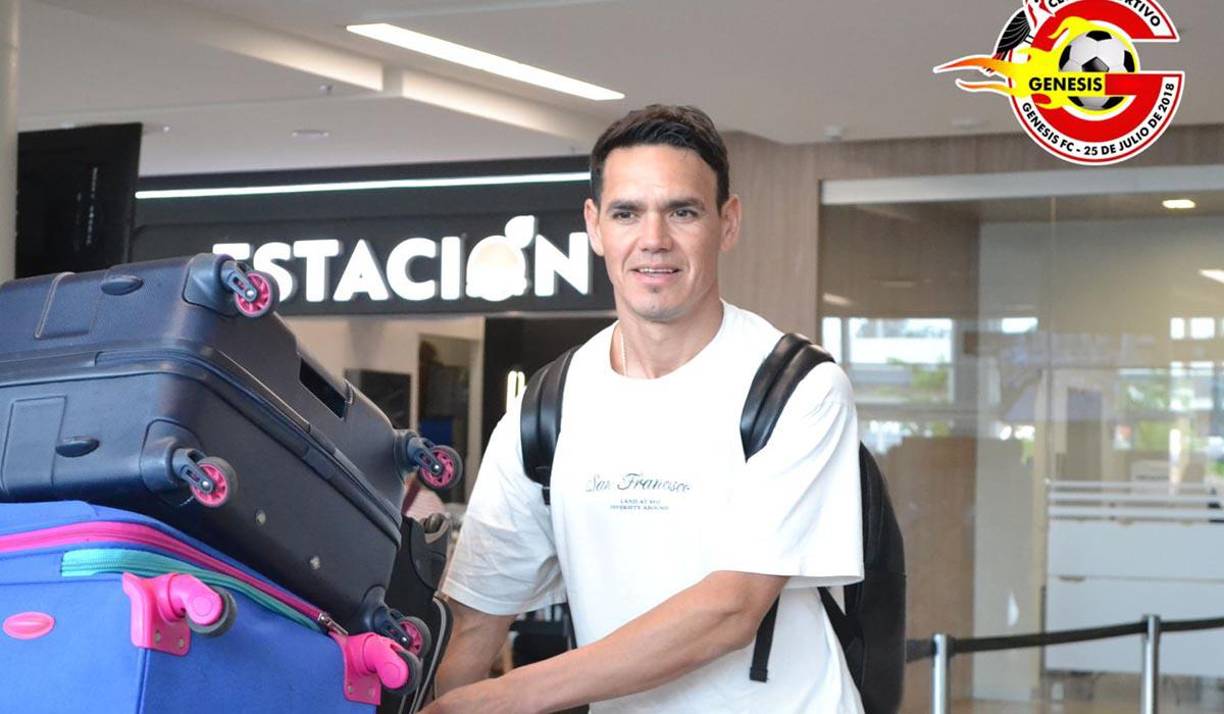 Roberto Moreira: El atacante paraguayo volvió a Honduras y es nuevo jugador del recién ascendido Génesis de Comayagua. El goleador sudamericano no entró en los planes del Motagua.