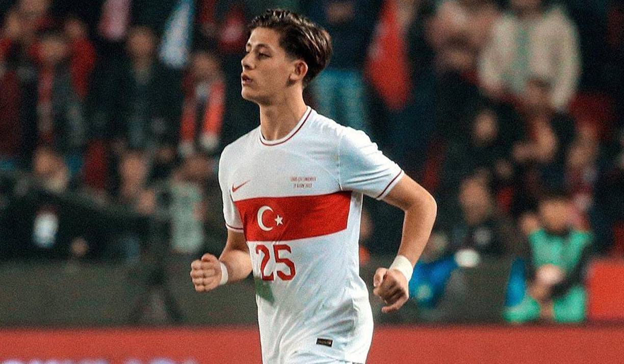 Al volante turco no le agradó el hecho de seguir en Turquía cedido a préstamo. Arda deseaba unirse de forma inmediata al Barcelona. 