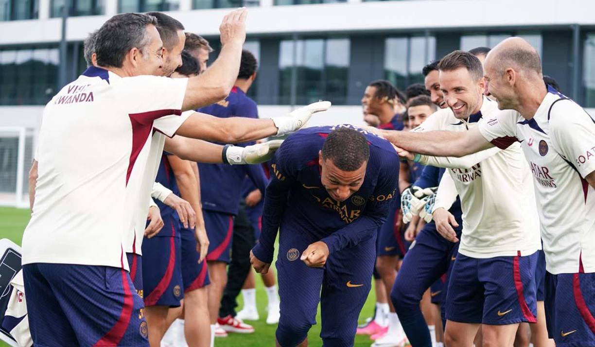 Keylin Mbappé fue reintegrado al seno del primer equipo del París Saint Germain. El atacante francés había sido apartado del club parisino y finalmente se unió al resto de sus compañeros.