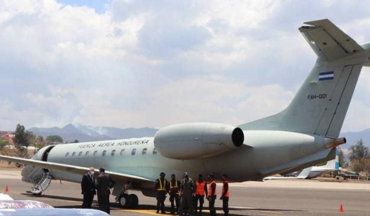 La reserva se hizo aún cuando la Ley de Contratación del Estado prohibía la compra de bienes usados, lo que el Parlamento facilitó reformando la norma legal, dijo Castellanos.