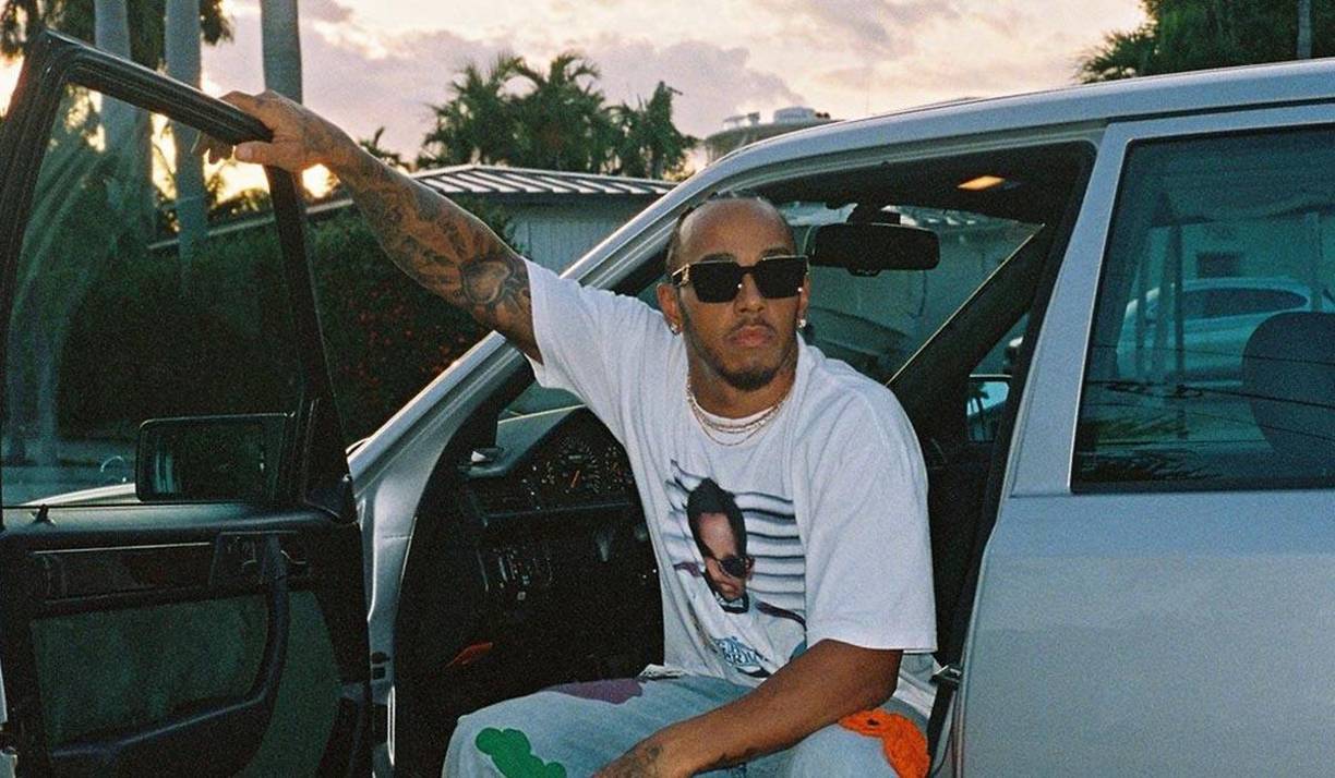 Pero lo que más ha llamado la atención es que el mismo piloto de Mercedes se habría cansado de toda esta actuación.