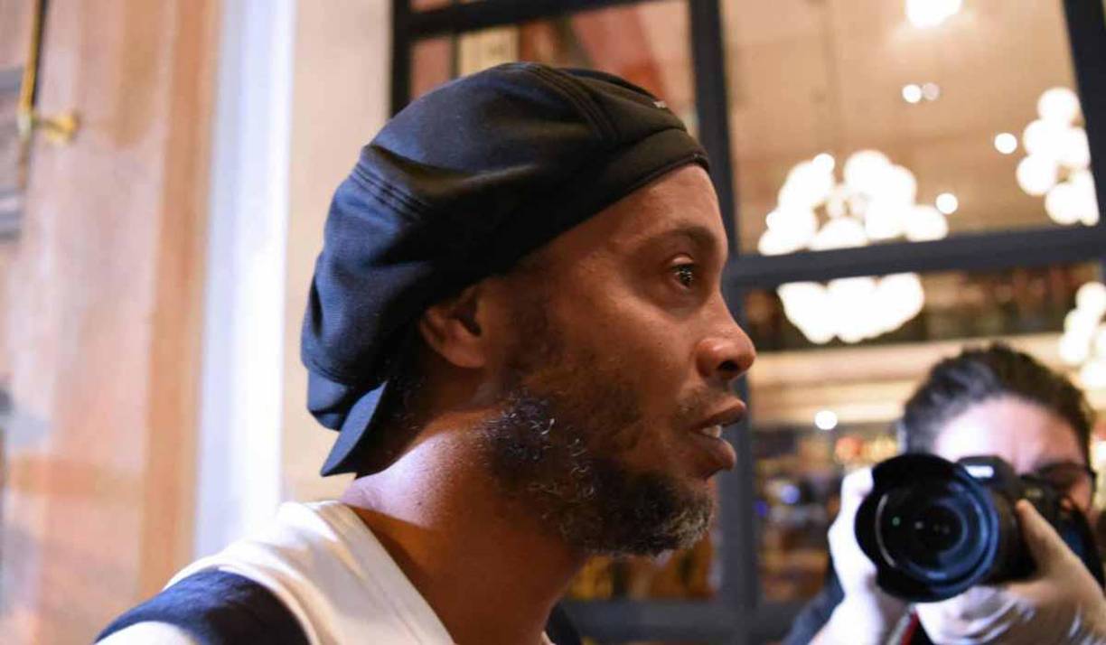 Ronaldinho es considerado sospechoso por una presunta estafa... 