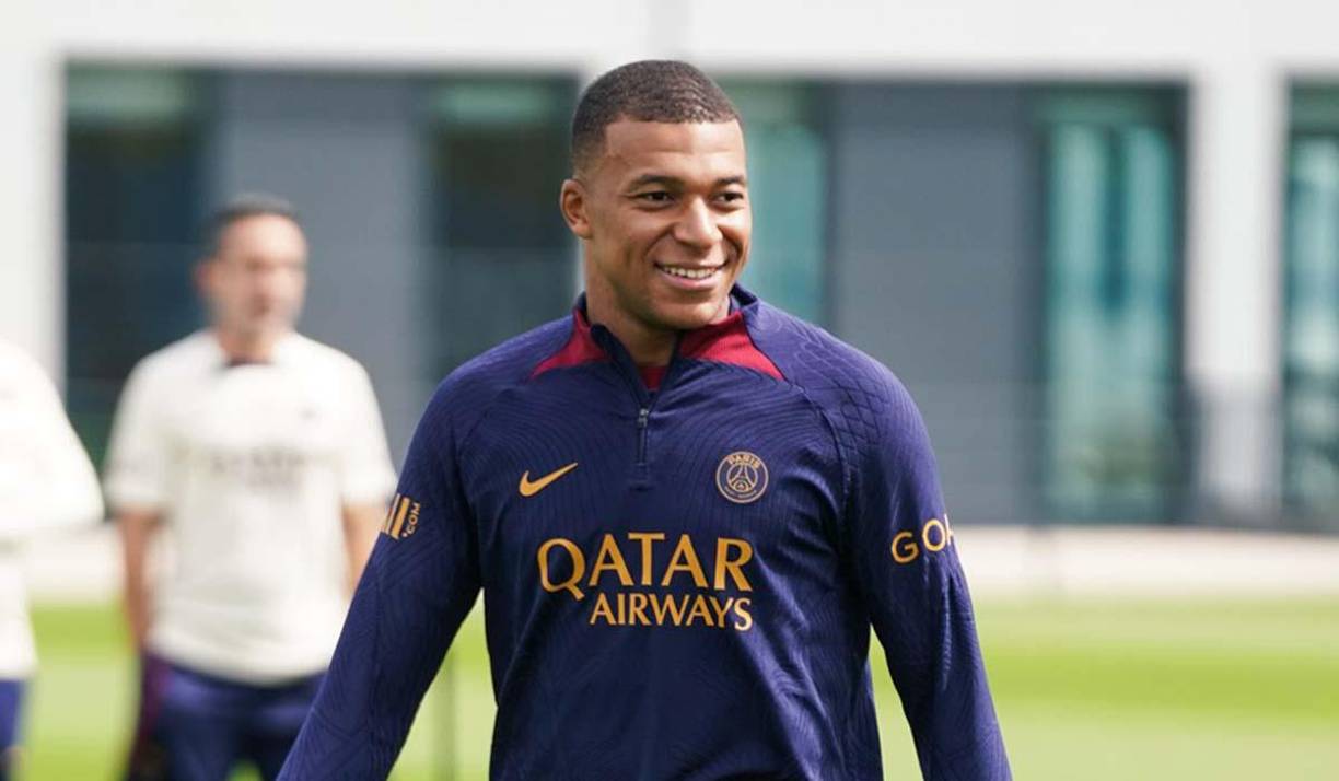 Mbappé está considerando la opción de quedarse en el PSG y se destapan las razones por las que tomaría esa decisión.