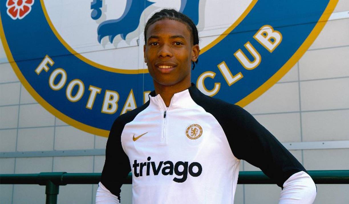 OFICIAL: El Chelsea anunció el fichaje del joven defensor inglés Ishé Samuels-Smith, llega procedente del Everton. Llega por 4,6 millones de euros.