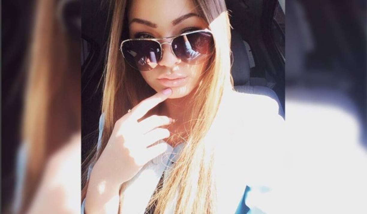 Viktoria Demeshkina, una maestra escolar de solo 26 años, fue despedida luego de que la madre de un alumno presentara una queja porque era 'demasiado sexy'.