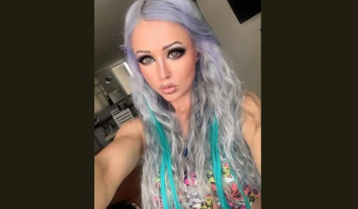 Y es que la joven ha dejado atrás su apariencia de muñeca.