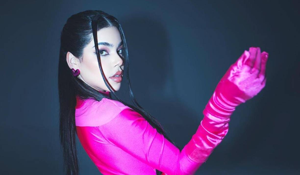 La novia de Vinicius comenzó creando videoblogs en su canal de YouTube.