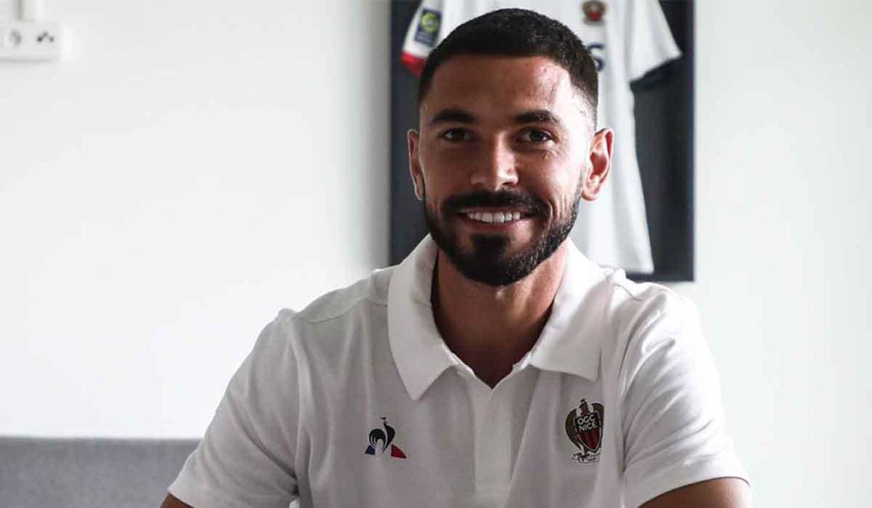 El centrocampista francés Morgan Sanson es nuevo jugador del Niza de Francia. Llega procedente del Aston Villa.