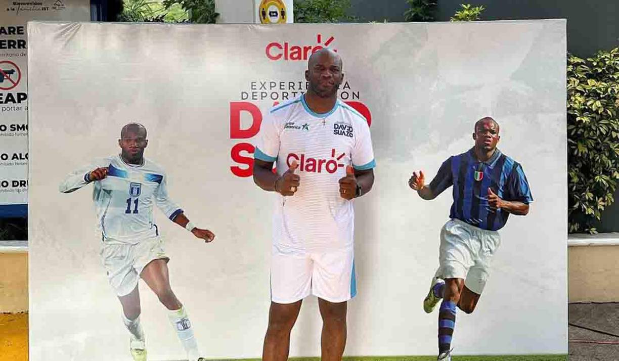 David Suazo llegó a Honduras para cumplir con algunos compromisos comerciales que están programados en esta semana.