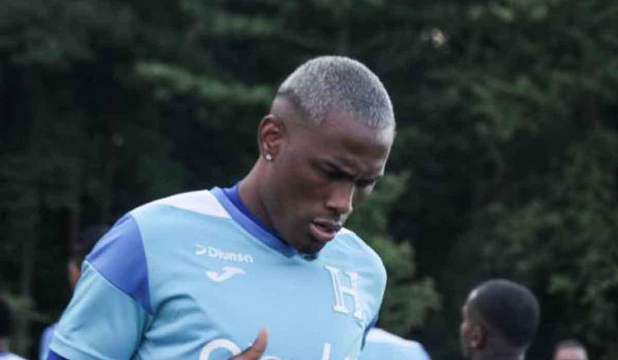Deybi Flores: El jugador del Fehérvár FC de la primera división de Hungría estará en el centro del campo de Honduras para el choque ante los mexicanos.