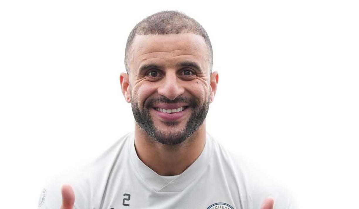 Según Sky Sports, el lateral Kyle Walker quiere dejar al Manchester City y jugar en el Bayern Múnich. Las conversaciones entre los dos clubes están en curso y se espera que sean cara a cara mientras ambos conjuntos se encuentran en Japón la próxima semana.