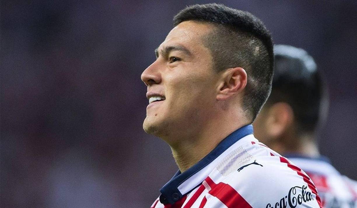 El Real España está interesado en los servicios del volante de contención mexicano Michael Pérez, futbolista que surgió de la canterano de las Chivas de Guadalajara donde fue multicampeón y hasta capitán. Actualmente se encuentra sin equipo.