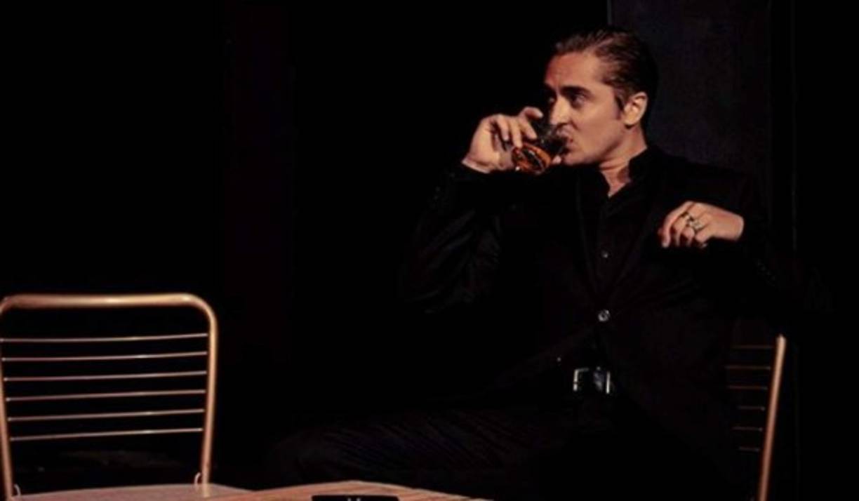 Los rumores despertaron cuando los actores llegaron tomados de la mano en los Latin American Music Awards.