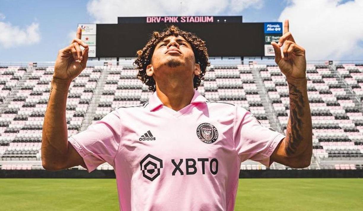 Ruiz se unió a la franquicia de David Beckham en marzo de 2023. En un inicio, el centrocampista llegó a manera de préstamo corto, pero luego en abril de este mismo año, firmó un contrato que lo vincula con el Inter Miami hasta el 2025.