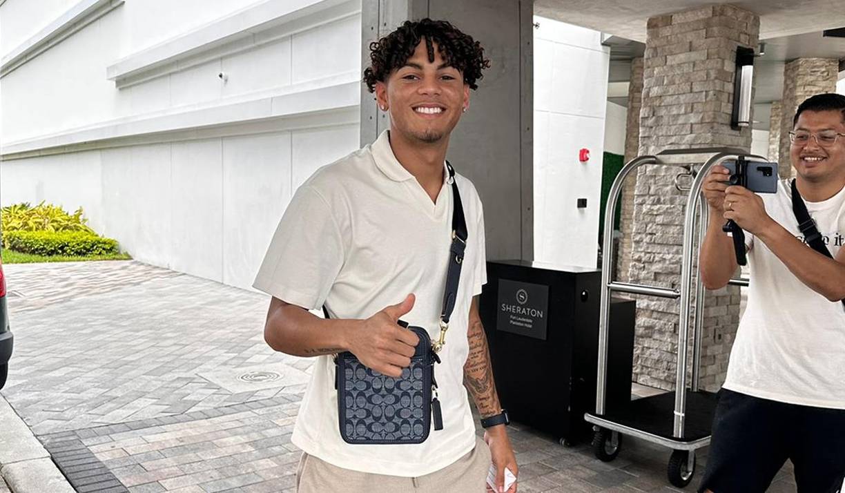 ”Messi me dijo que la rompa, que vaya con todo”, confesó David Ruiz ante la consulta sobre lo que le mencionó “La Pulga” tras conocer que fue convocado a la selección de Honduras. 