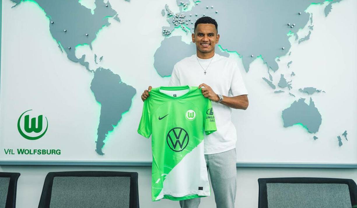 El Wolfsburgo de Alemania ha fichado al lateral izquierdo brasileño Rogério, llega procedente del Sassuolo de Italia. Firma hasta junio de 2027