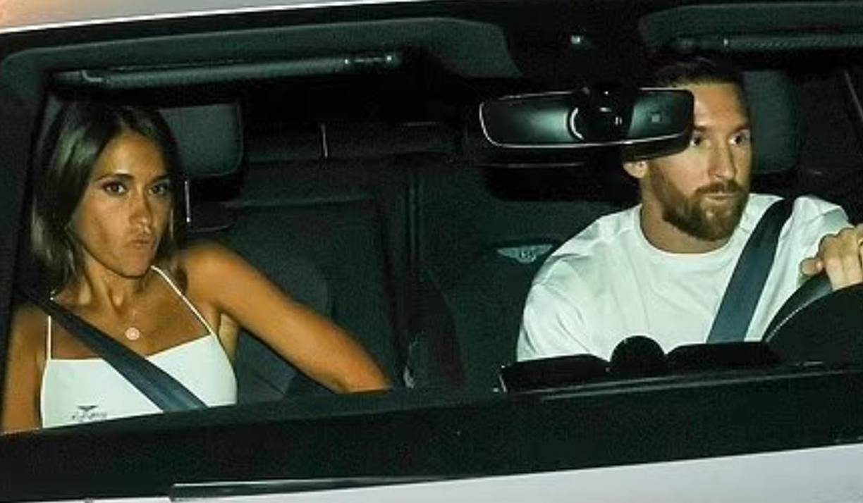 A la salida del restaurante en Miami, la Pulga fue asediado por una multitud que se dedicó a sacarse una foto con su ídolo. Ante la cantidad de personas eufóricas que buscaban alcanzarlo, el capitán argentino tuvo que salir custodiado por su guardaespaldas para evitar que la situación escale a mayores.