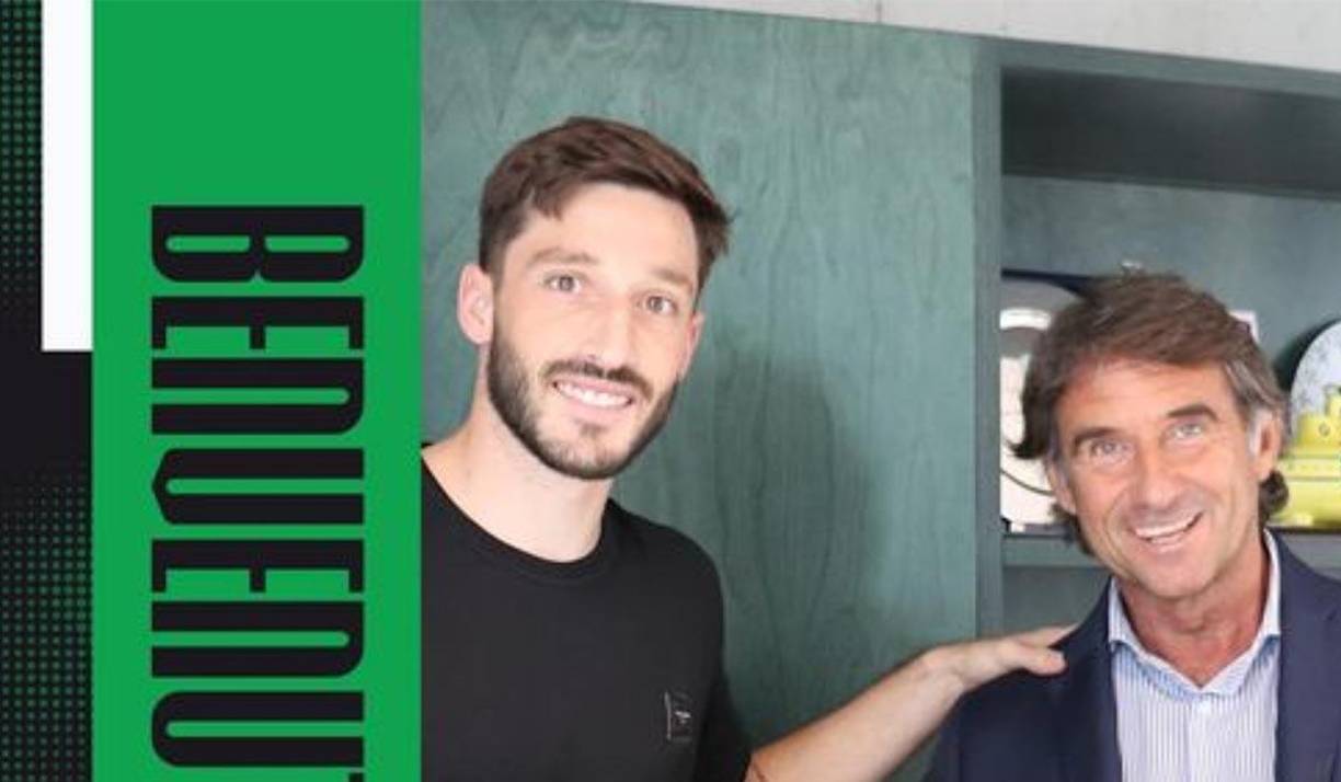OFICIAL: El defensor uruguayo Matías Nicolás Viña es nuevo jugador del Sassuolo de Italia, llega procedente del Bournemouth. 
