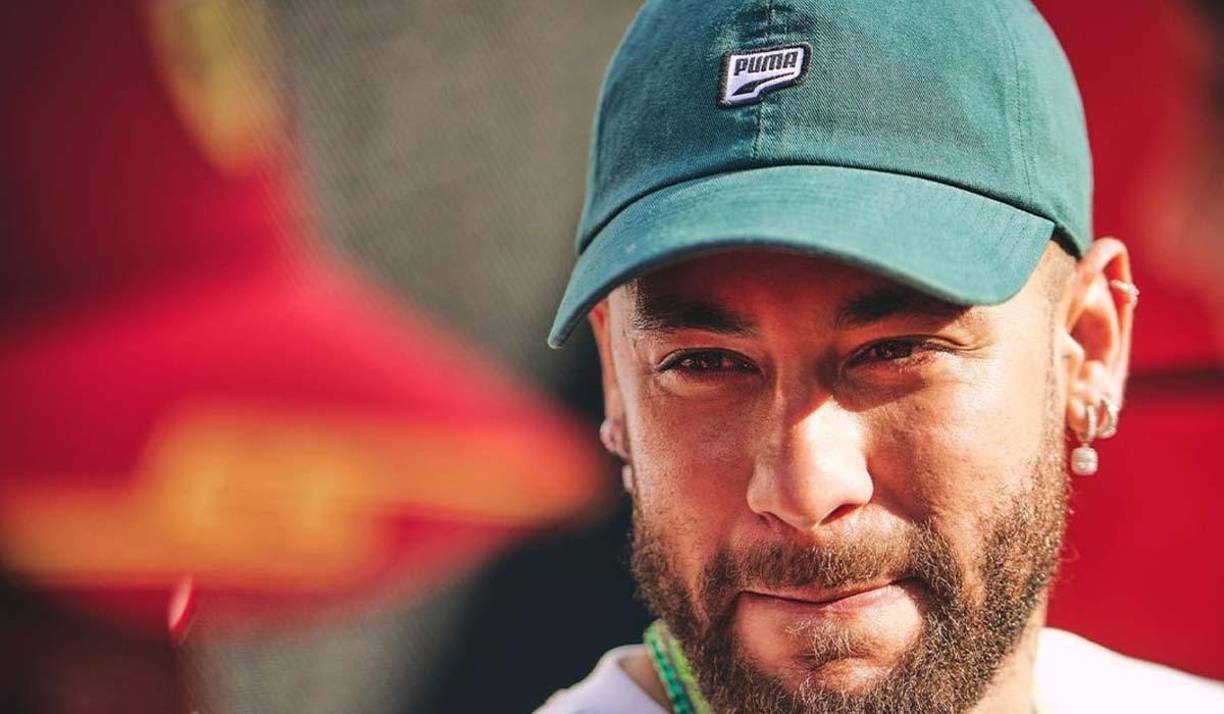 Respecto a su futuro como futbolista, en las últimas horas se ha conocido que su próximo destino sería el Al Hilal de Arabia Saudita.