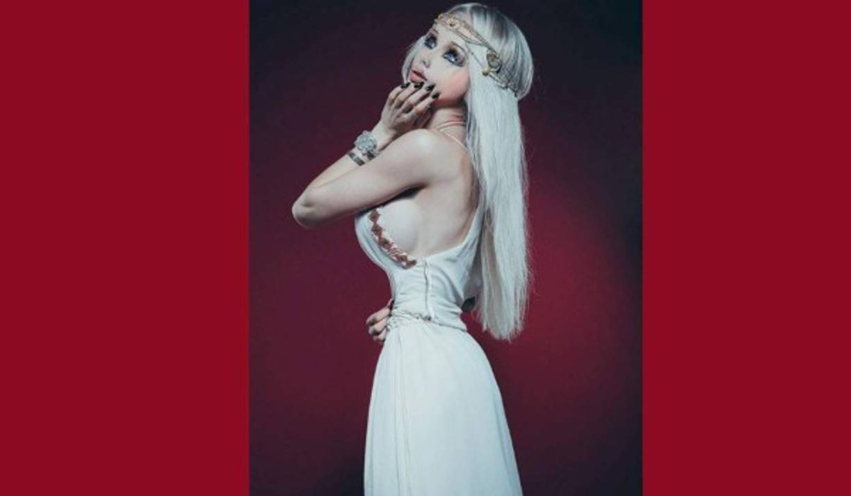 Según Luckyanova su cambio se debe a su trabajo como instructora en una escuela de viajes extracorporales.