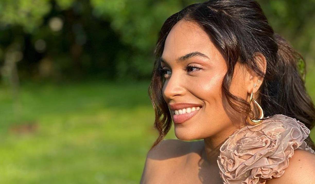 Melissa es nada y nada menos que hermanastra de Kylian Mbappé. La chica es diseñadora de modas .