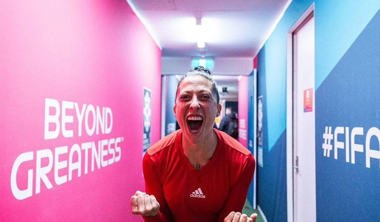 Jenni Hermoso ha tenido que salir al paso para aclarar el beso recibido por el presidente de la Federación Española de Fútbol (RFEF).