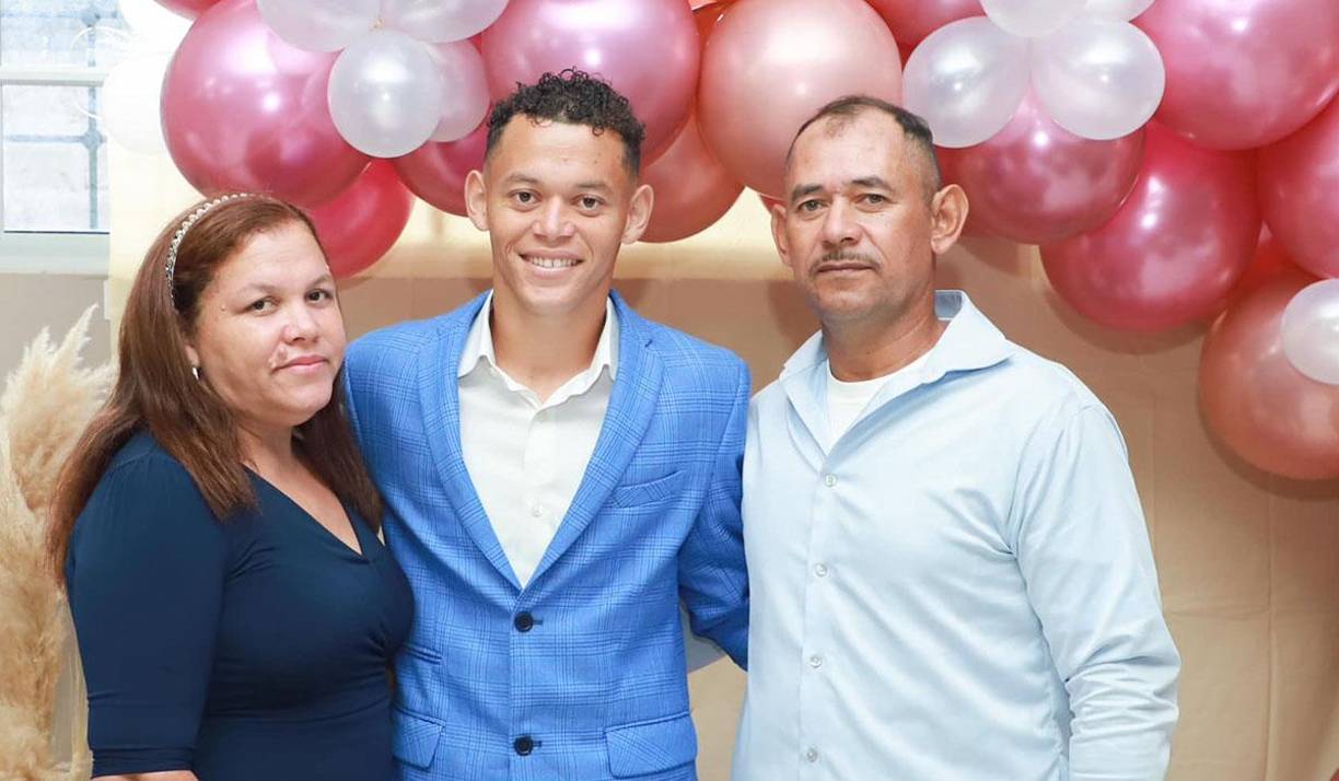 Damin Ramírez estuvo al lado de sus aeres queridos. 