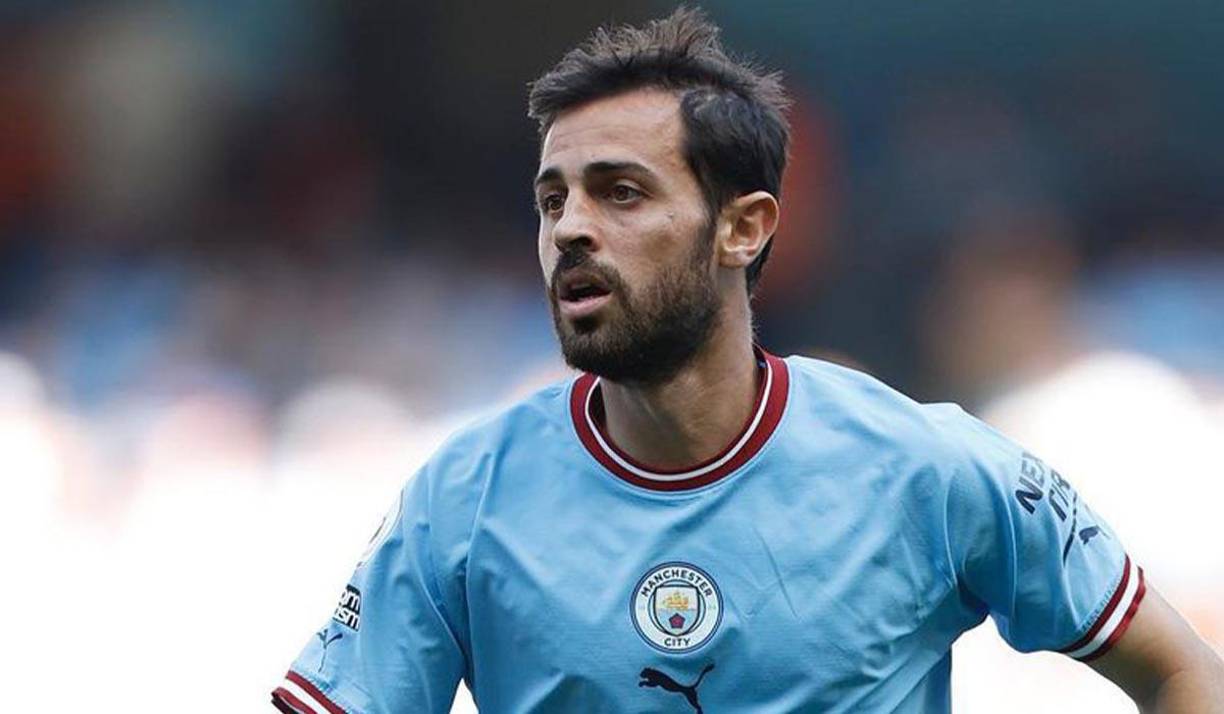Medios ingleses señalan que Manchester City rechazó la propuesta del PSG por lo que no planean deshacerse de Bernardo Silva.