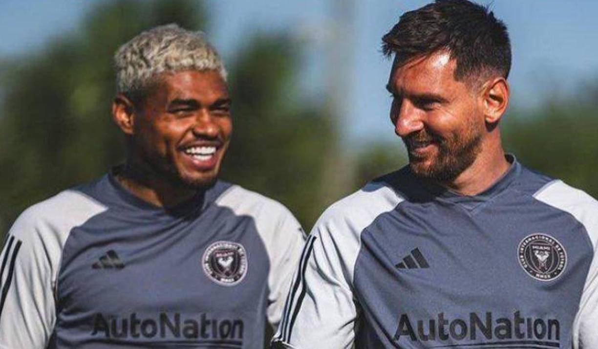 El venezolano Josef Martínez fue el que más pudo interactuar con Messi en la primera práctica del argentino con el equipo norteamericano. 