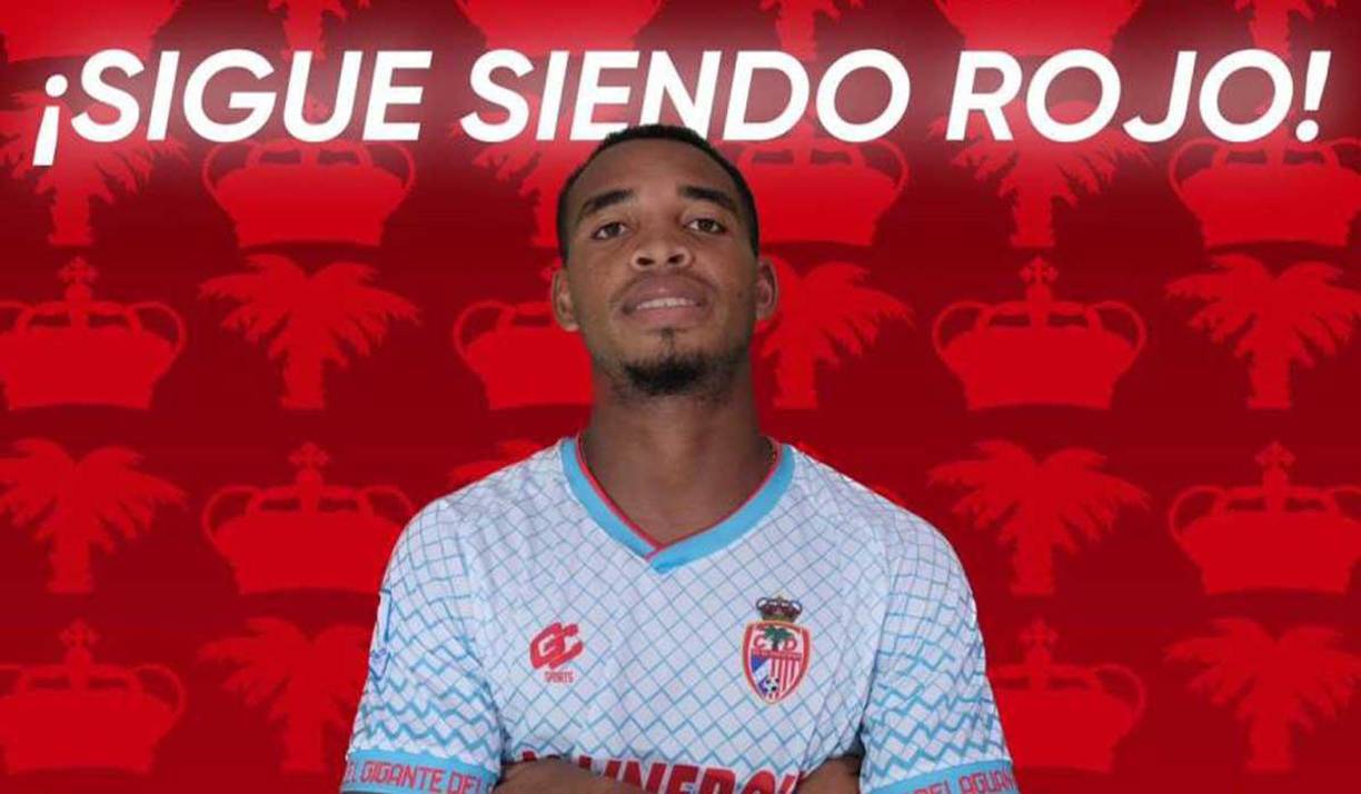 La Real Sociedad anunció que el centrocampista Deyron Martínez seguirá en las filas del club.