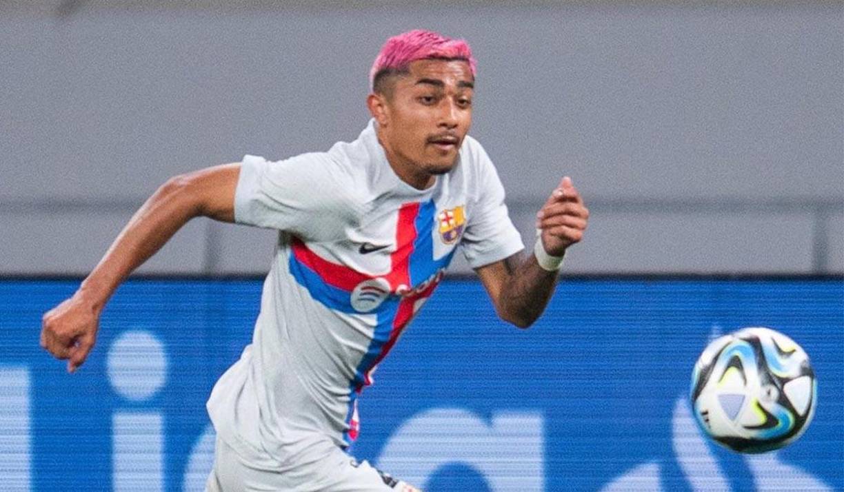 El lateral derecho Julián Araujo no seguirá en el Barcelona y se irá cedido a préstamo a Las Palmas. 