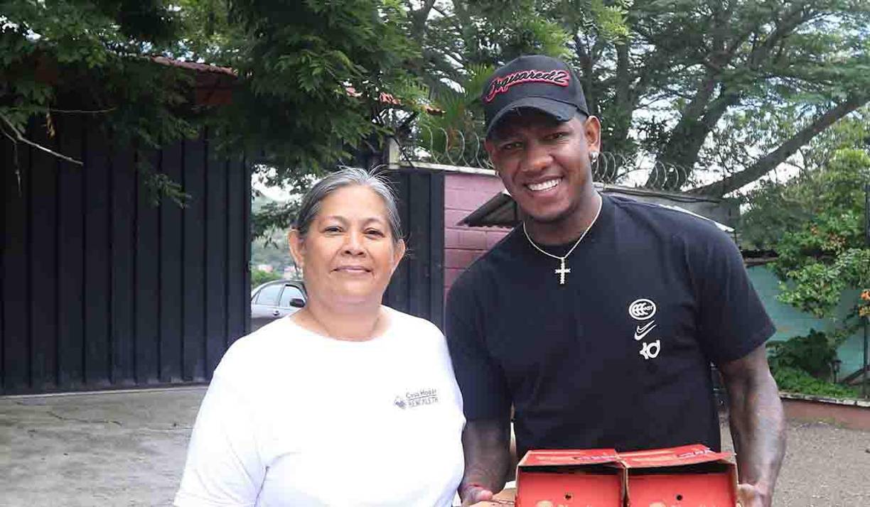 Romell Quioto fue recibido con mucho cariño. 