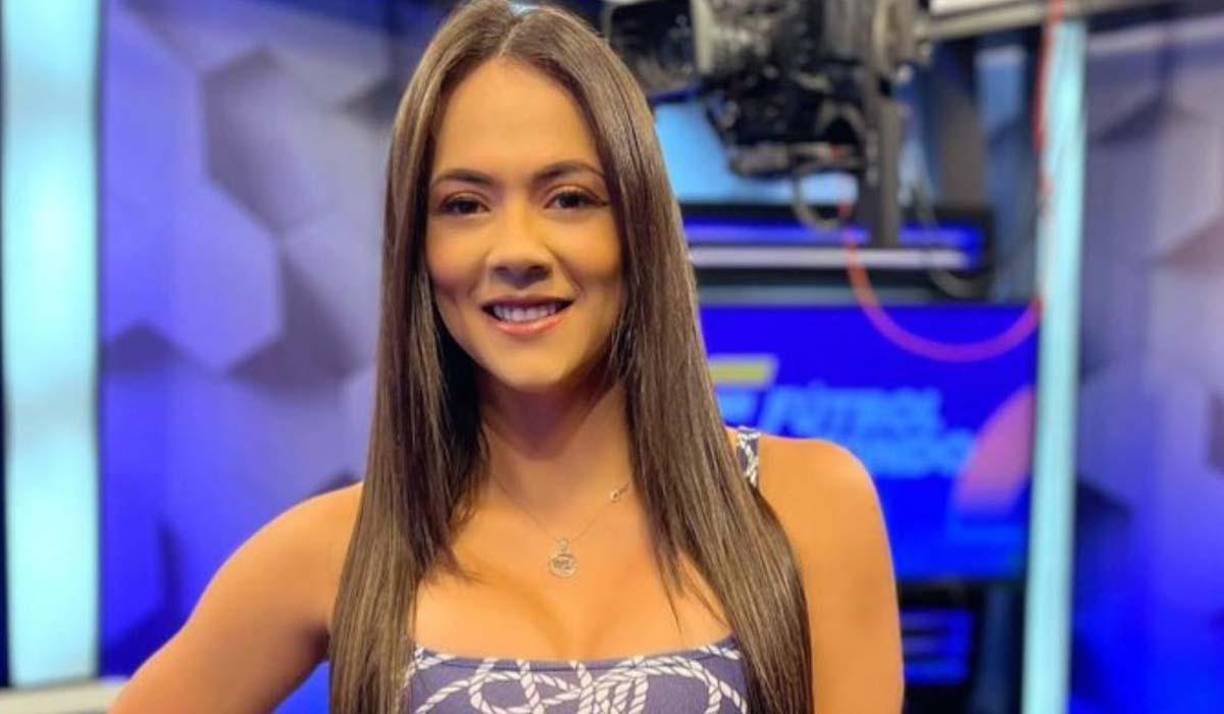 Isabel Zambrano siguió con sus palabras: “Me parece mal de tu parte como el caballero que creo eres, retransmitir esto. Mis compañeras y yo merecemos respeto. No caigas en este tipo de bajezas por favor”, le respondió a Jorge Rivera respecto al video que compartió donde Orlando Ponce arremete contra las periodistas deportivas.