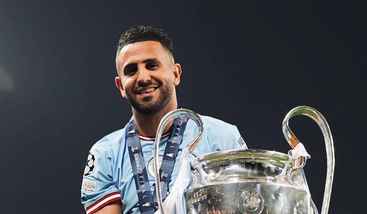 The Athletic confirma que Manchester City cerró la venta de Riyad Mahrez al Al Ahli por 35 millones de euros. El extremo argelino ya ha acordado su contrato con el cuadro de Arabia: cobrará cerca de 30 millones al año. De esta manera, Guardiola pierde a otra de sus estrellas tras la marcha de Gundogan al Barcelona.