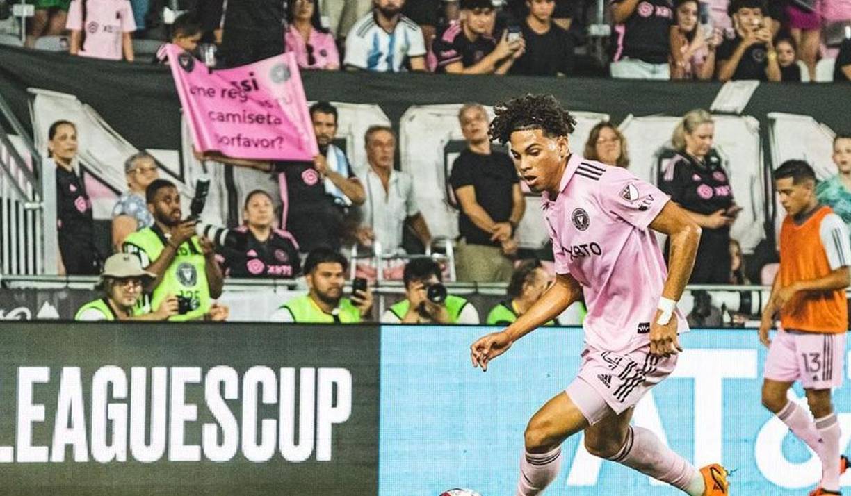 David debutó en la jornada 10 de la MLS frente a Columbus Crew y el 13 de mayo tuvo su estreno goleador frente al New England Revolution, dejando muy buenas sensaciones.