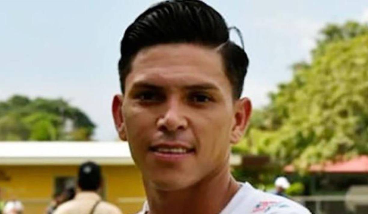 De acuerdo con la versión de sus allegados, el futbolista quiso darse un chapuzón ante el calor, previo a dirigirse a la casa de unos primos.