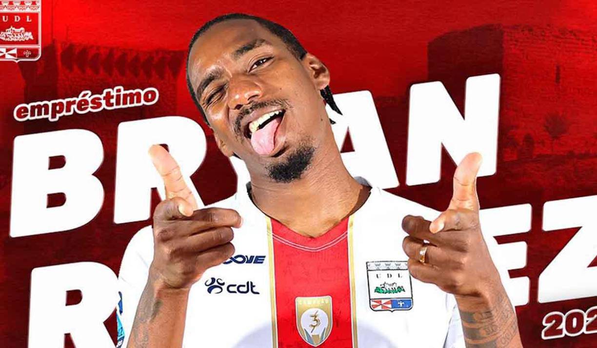 El delantero hondureño Bryan Róchez es nuevo jugador del UD Leira de la Segunda de Portugal, llega procedente del Portimonense. 