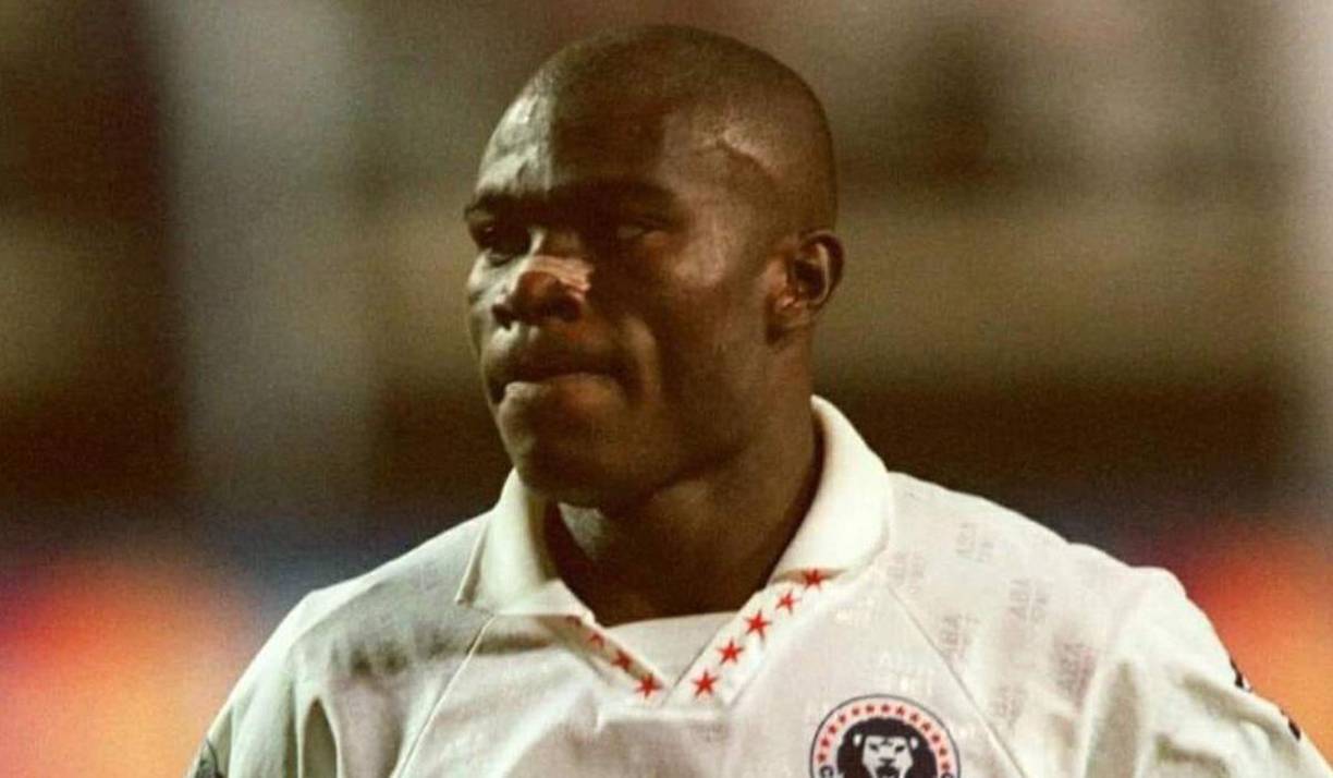 Samuel Caballero inició en el fútbol en 1995 con los colores del Olimpia. Desde ese entonces, el corpulento defensor destacó por su calidad en el área.