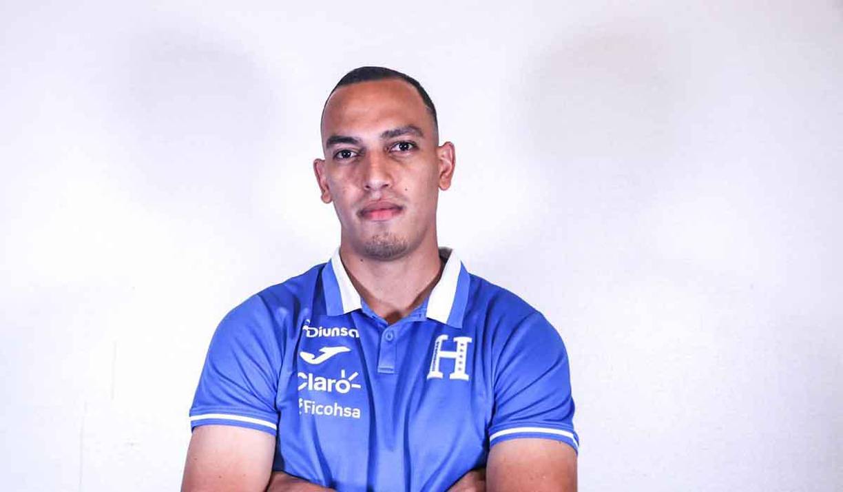 Devron García: El futbolista del Real España podría ser una de las novedades en el debut de Honduras en la Copa Oro. Estaría como defensor central.