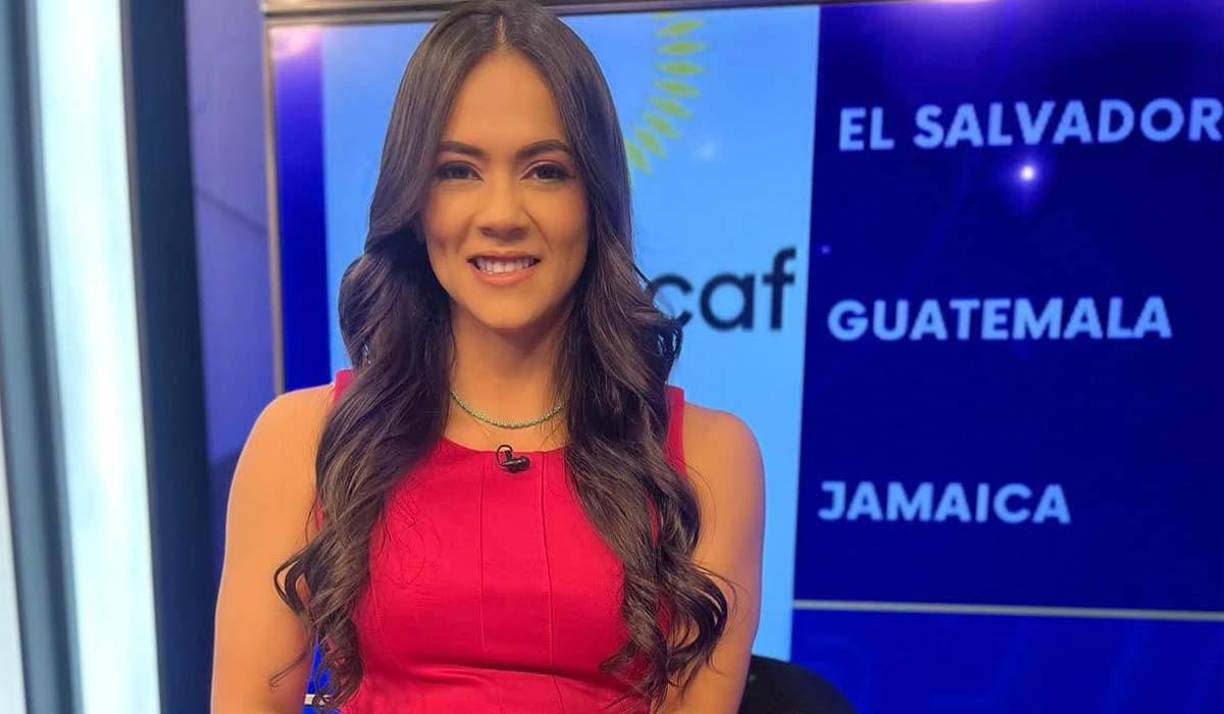 “Jorge te tengo mucho respeto, tienes esposa, madre y más familiares mujeres. Este tipo ya sabemos la clase de “hombre” que es. Desafortunadamente nos toca aguantarlo en el trabajo”, comenzó diciendo Isabel. 