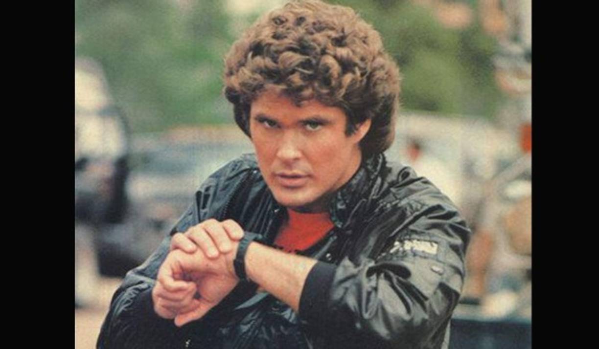 'Gente hablándole a Siri del iWatch be like' @elcualquiera