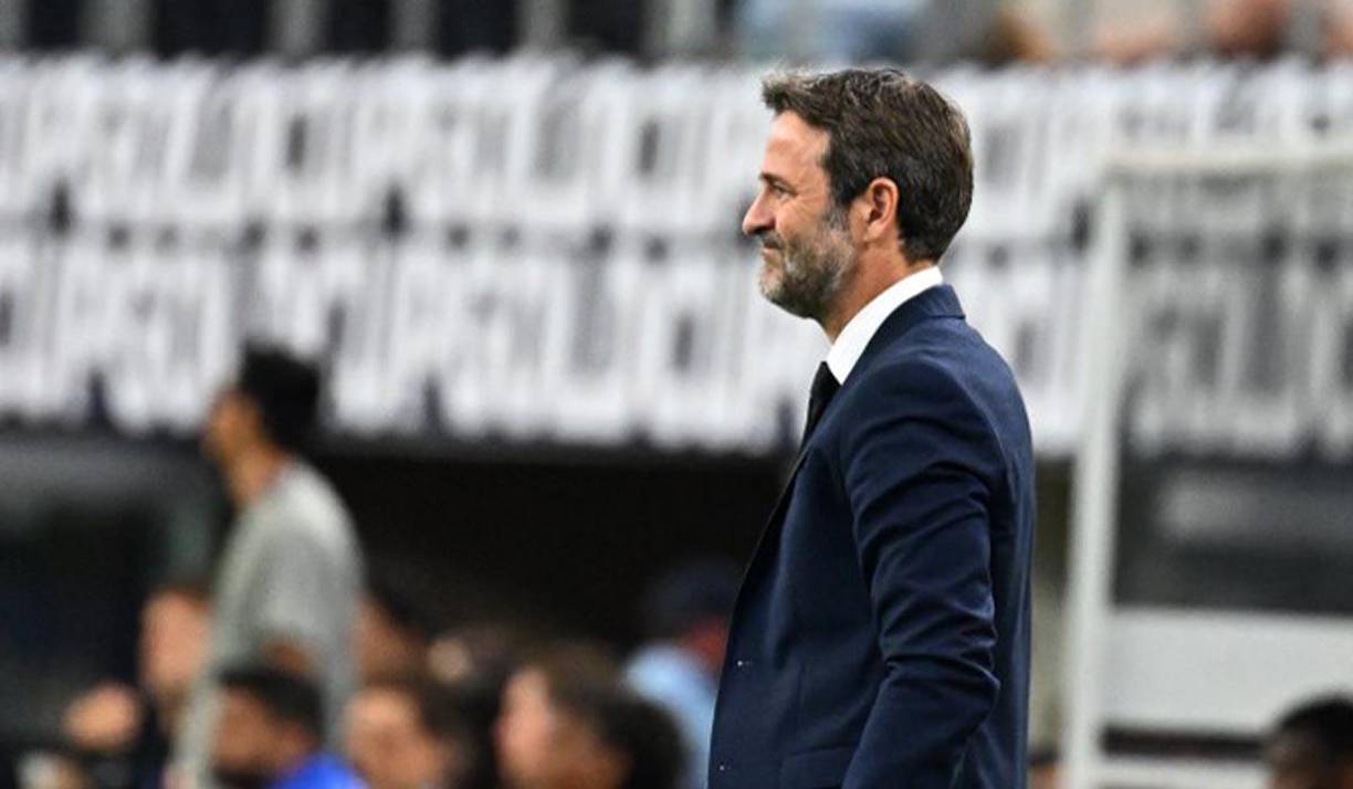 Thomas Christiansen: El danés entrena a la selección de Panamá y es el más gana entre los entrenadores de Centroamérica. Tiene un salario mensual de $70,000. Es decir, su salario anual es de 840,000 dólares.