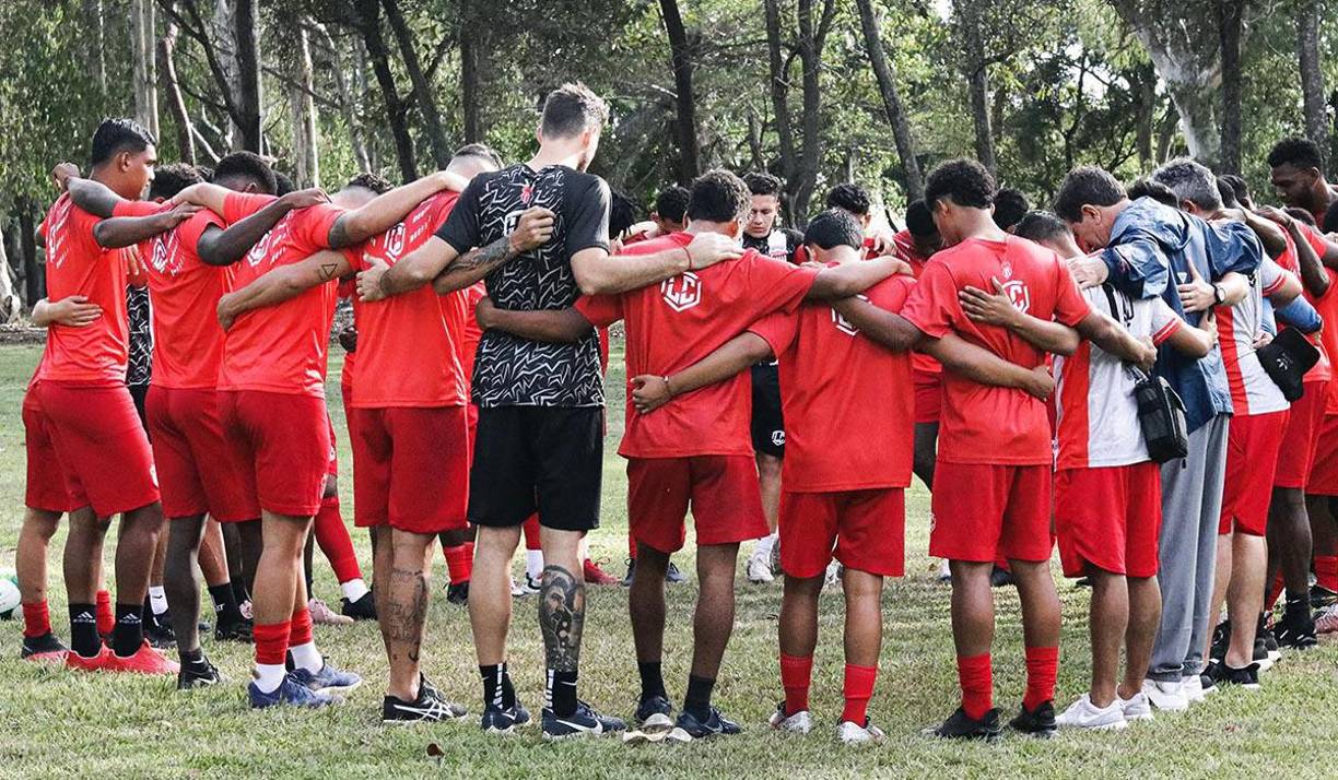Los futbolistas que salieron del Vida, así como los nuevos jugadores del club, no pueden ser inscritos hasta que se resuelva un tema legal. La cuestión se traslada a un conflicto legal que sufre la institución cocotera, el cual ya habría sido resuelto financieramente, pero FIFA todavía no ha dado la resolución, afectando directamente al equipo y los jugadores que salieron de este.